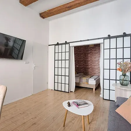Urban Nest Szewska 21 Apartment *